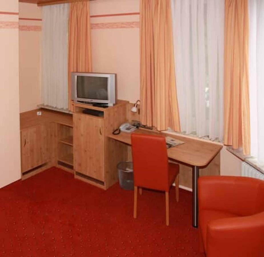 Hotel Bayerischer Hof Вальдсассен Экстерьер фото